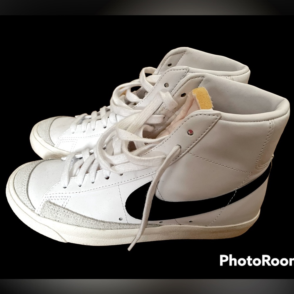 Nike women’s blazers 6.5
